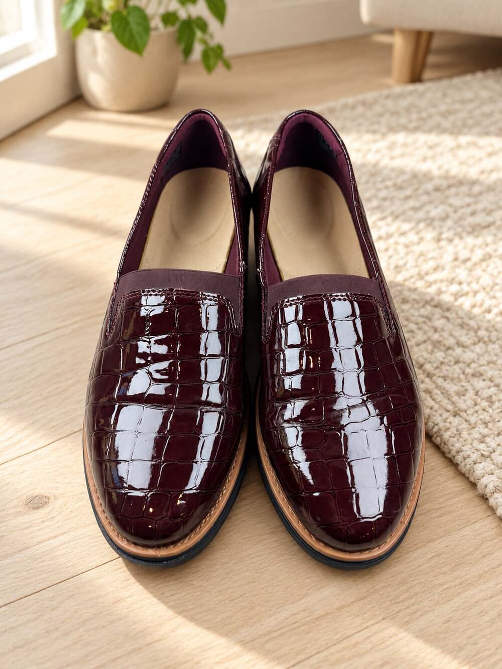 Clarks Sharon Dolly Loafers Burgundy Croc Patent Slip On Women 8.5 M
